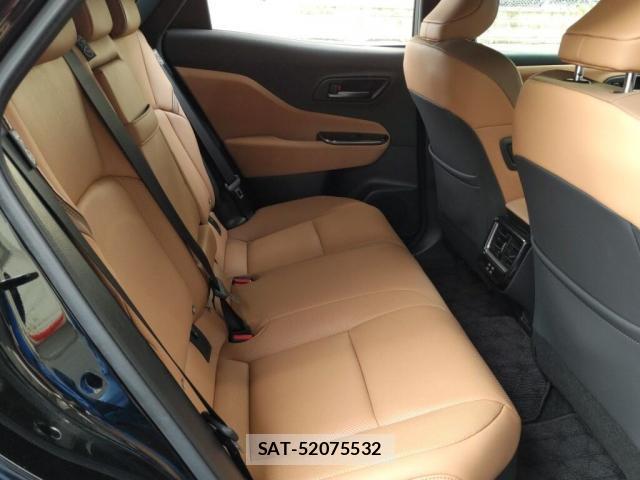 Toyota CROWN 2025-02 8855465-3