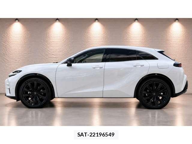 Toyota CROWN 2024-07 8856012-2