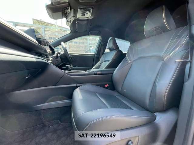 Toyota CROWN 2024-07 8856012-6