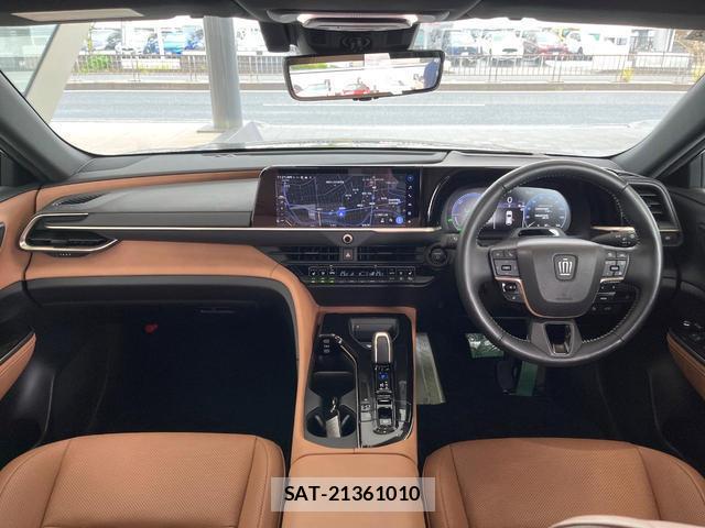 Toyota CROWN 2024-12 8856201-1