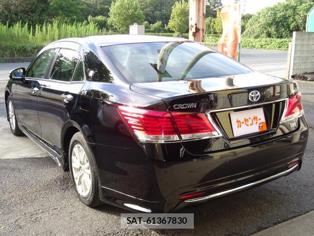 Toyota CROWN 2013-11 8853857-10