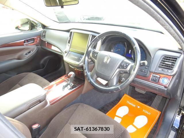Toyota CROWN 2013-11 8853857-2