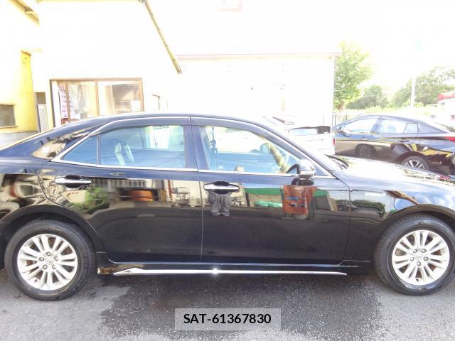 Toyota CROWN 2013-11 8853857-3