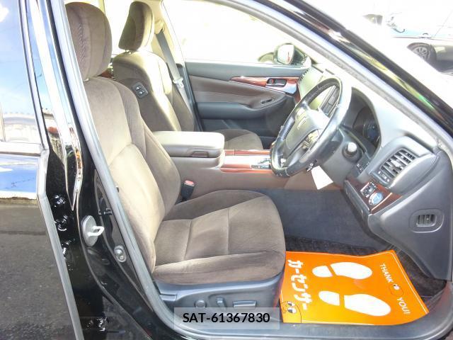 Toyota CROWN 2013-11 8853857-5