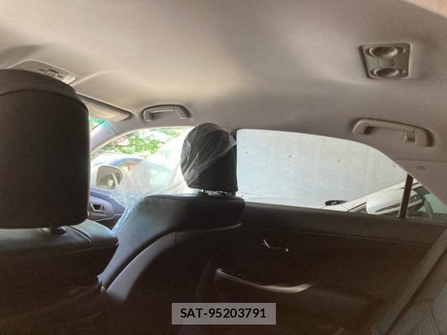 Toyota CROWN 2010-06 8853953-10