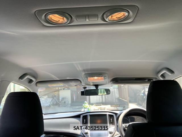 Toyota CROWN 2014-02 8854483-11