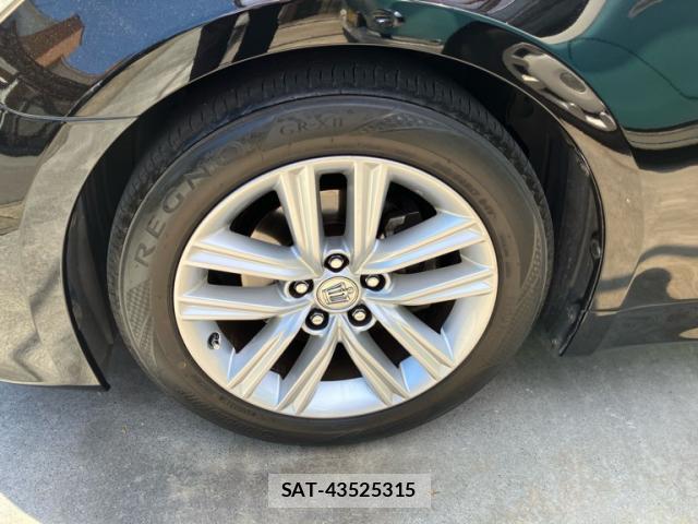 Toyota CROWN 2014-02 8854483-12