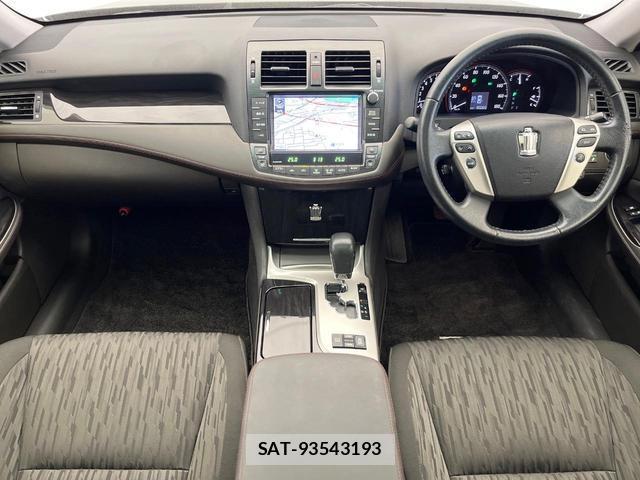 Toyota CROWN 2012-02 8856801-1