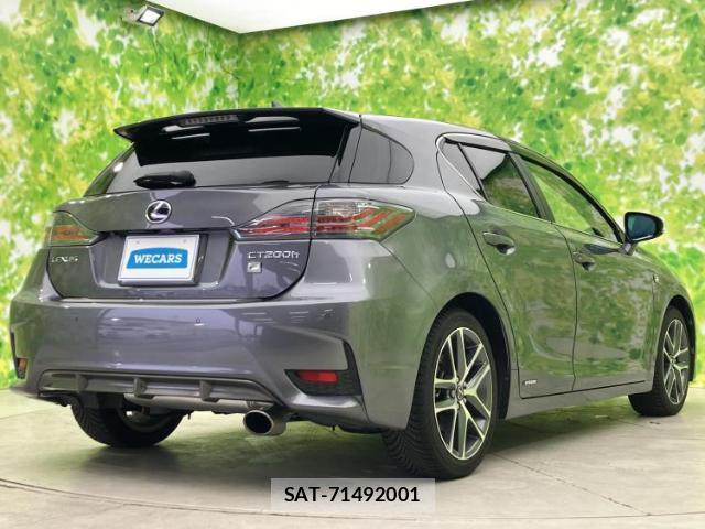 Lexus CT 2014-09 8856880-2
