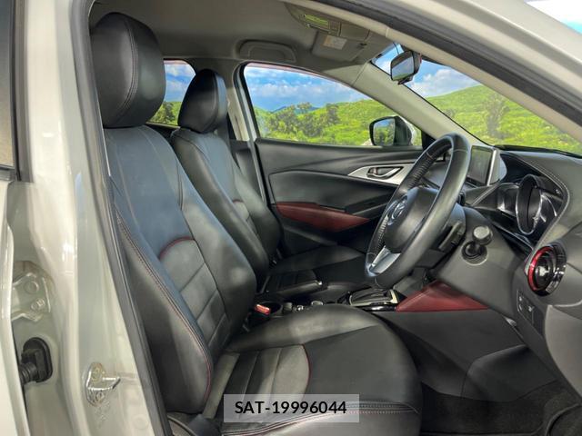 Mazda CX-3 2015-06 8854325-8