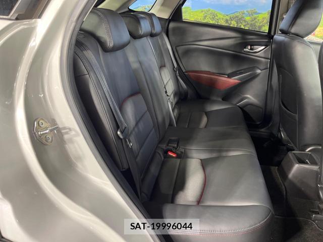 Mazda CX-3 2015-06 8854325-9