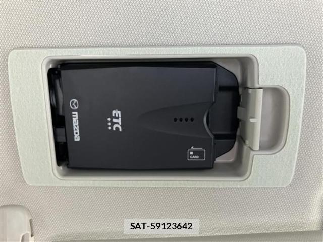 Mazda CX-3 2018-06 8854423-12