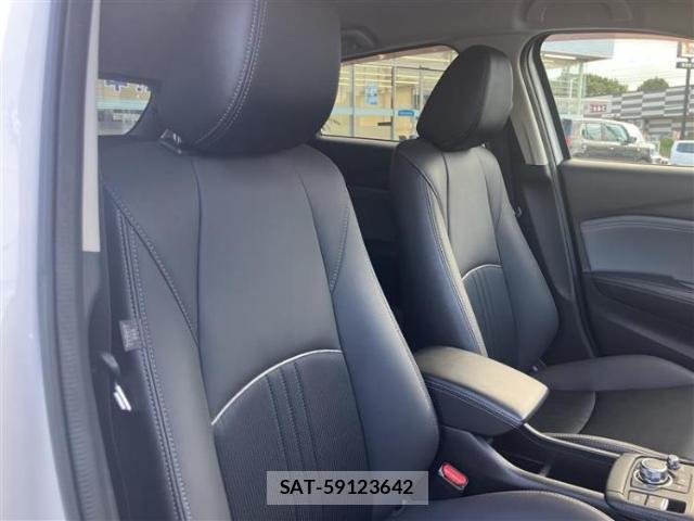 Mazda CX-3 2018-06 8854423-4