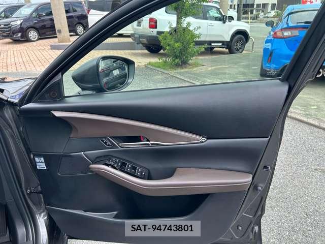 Mazda CX-30 2024-09 8854412-16