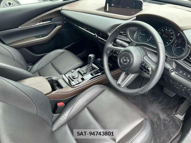 Mazda CX-30 2024-09 8854412-3