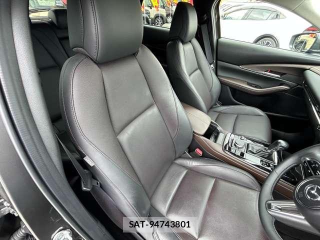 Mazda CX-30 2024-09 8854412-6