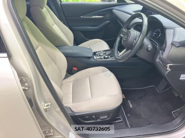 Mazda CX-30 2023-03 8855244-3
