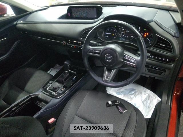 Mazda CX-30 2020-07 8856244-2