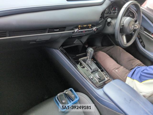 Mazda CX-30 2023-03 8856284-2
