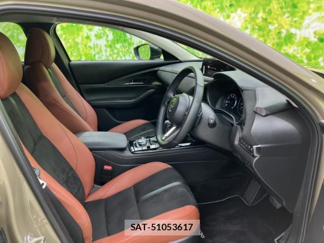 Mazda CX-30 2023-11 8856977-4
