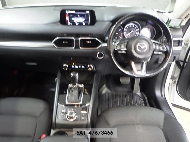 Mazda CX-5 2018-03 8855834-2