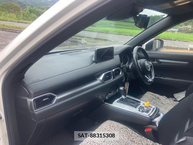 Mazda CX-8 2021-03 8854590-7