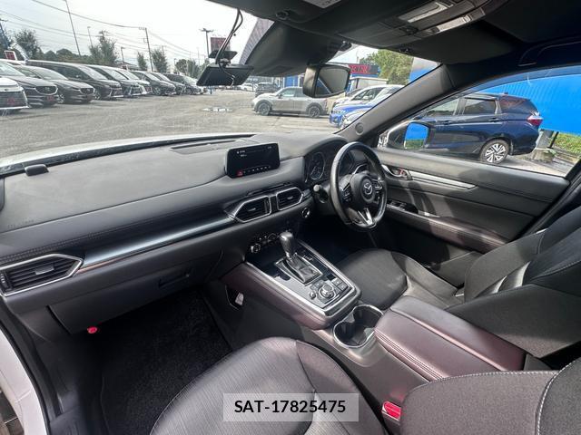 Mazda CX-8 2017-11 8854927-10
