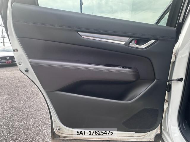Mazda CX-8 2017-11 8854927-12