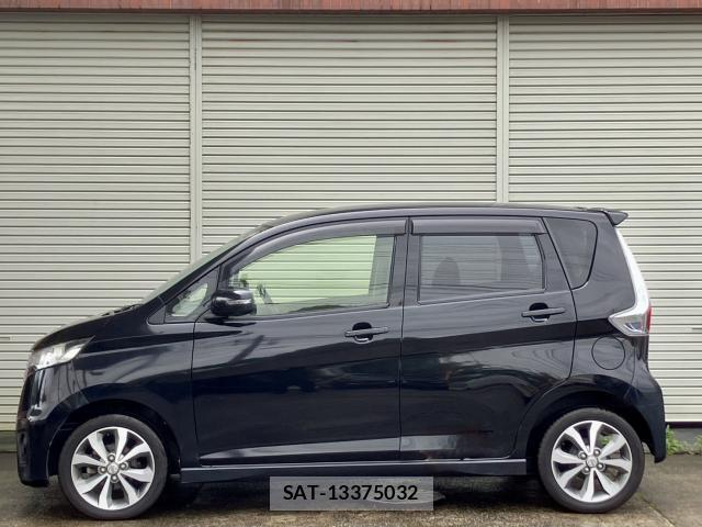 Nissan DAYZ 2013-10 8853980-8
