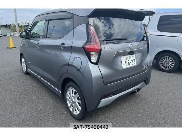 Nissan DAYZ 2021-02 8854348-1