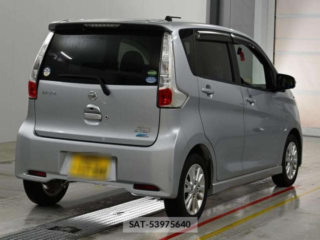 Nissan DAYZ 2015-09 8854358-5