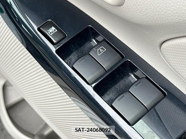 Nissan DAYZ 2015-10 8855630-13