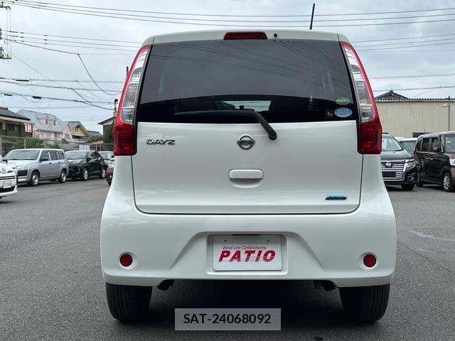 Nissan DAYZ 2015-10 8855630-16