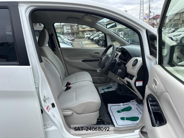 Nissan DAYZ 2015-10 8855630-6