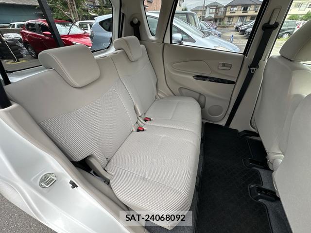 Nissan DAYZ 2015-10 8855630-9