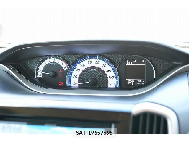 Mitsubishi DELICA 2018-01 8856506-13