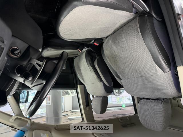 Mitsubishi DELICA 2017-04 8854255-5