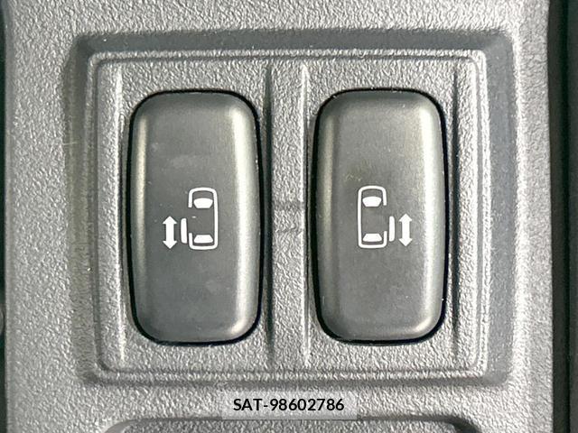 Mitsubishi DELICA 2011-11 8854698-4
