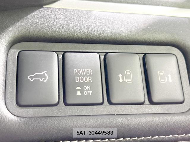 Mitsubishi DELICA 2025-09 8855239-4