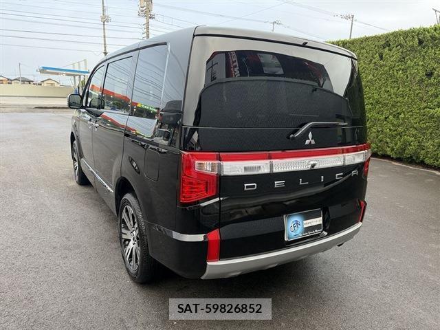 Mitsubishi DELICA 2024-11 8855268-9