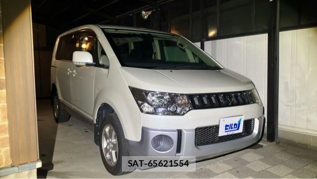 Mitsubishi DELICA 2009-11 8855384-11