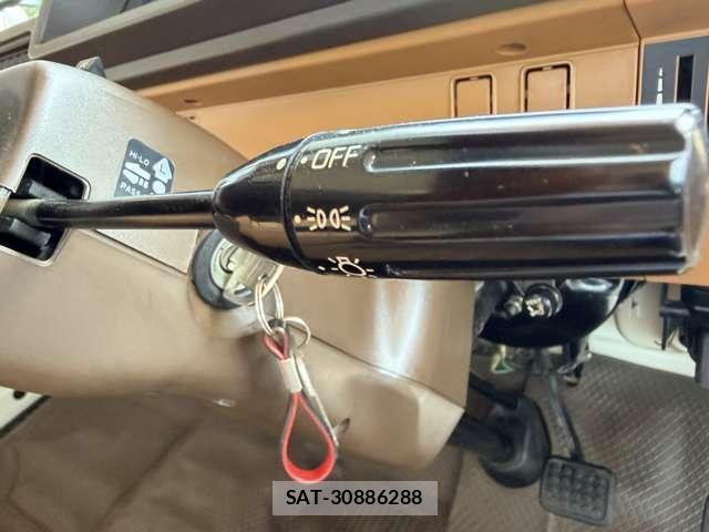 Mitsubishi DELICA TRUCK 1980-03 8854206-10