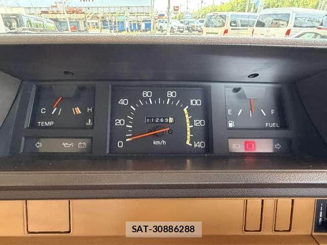 Mitsubishi DELICA TRUCK 1980-03 8854206-12