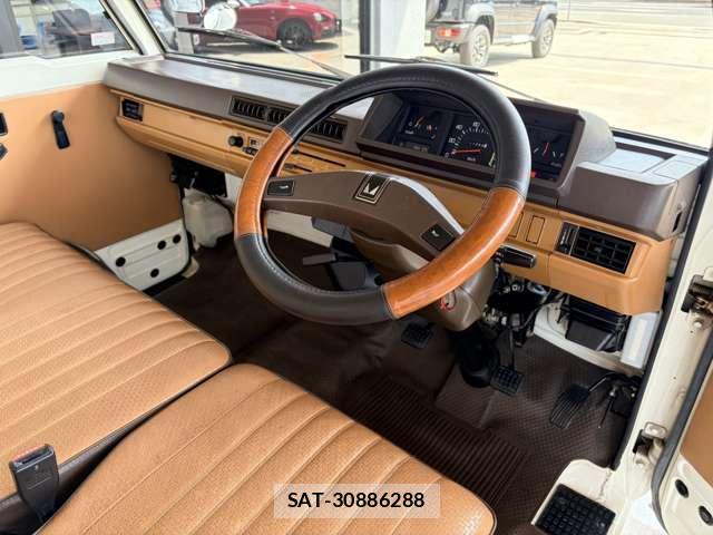 Mitsubishi DELICA TRUCK 1980-03 8854206-16