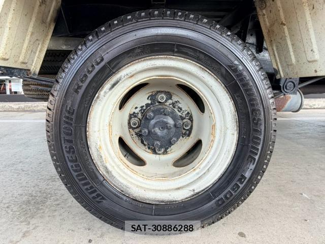 Mitsubishi DELICA TRUCK 1980-03 8854206-19