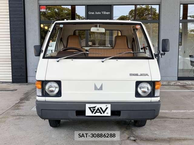 Mitsubishi DELICA TRUCK 1980-03 8854206-5
