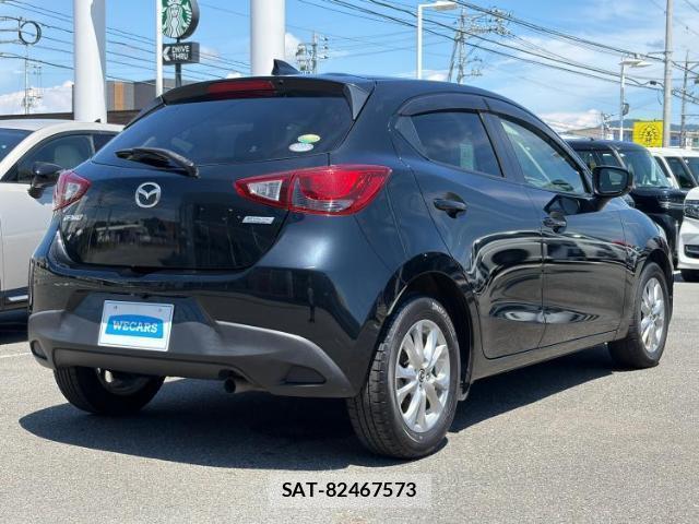 Mazda DEMIO 2017-07 8853873-2