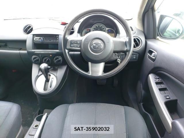 Mazda DEMIO 2012-09 8854185-2