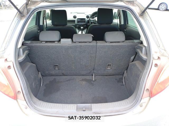Mazda DEMIO 2012-09 8854185-7