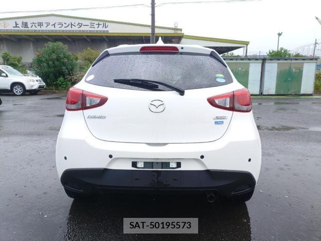 Mazda DEMIO 2017-10 8854196-1